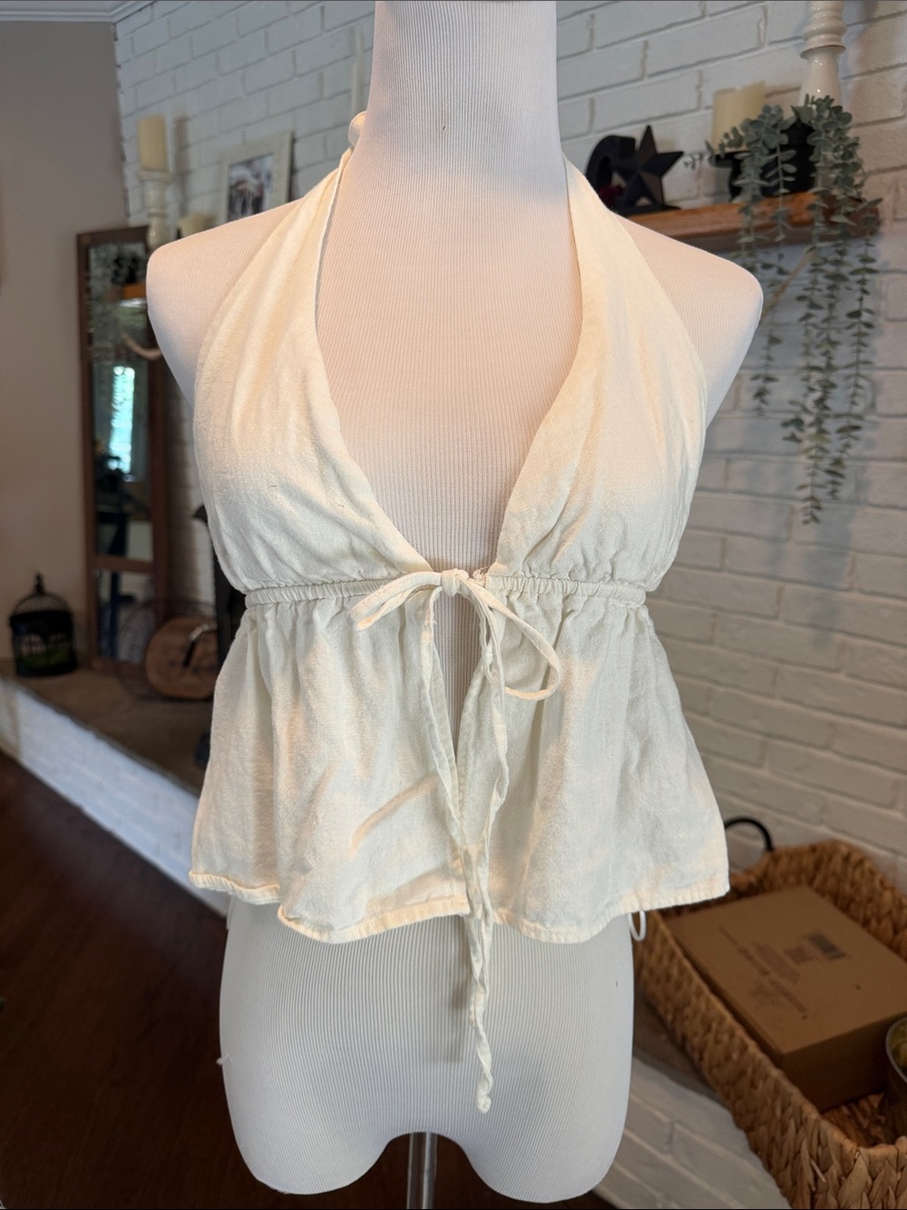 Garage Linen Tie Front Halter Top | Size S